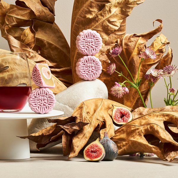 Merlot & Fig Truffle Snow-Skin Mooncake