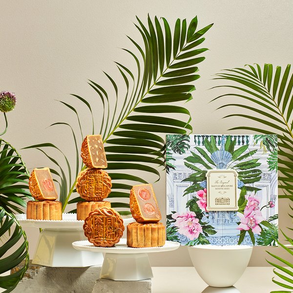 Pine Nuts, Macadamia Nuts and White Lotus Paste Baked Mooncake