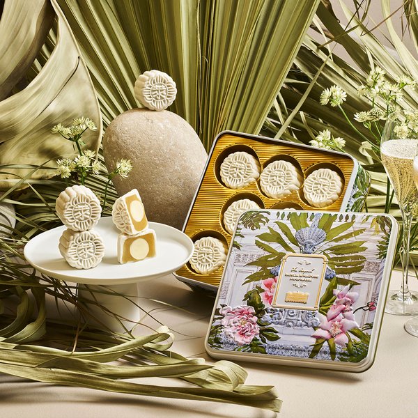 Champagne Truffle Snow-Skin Mooncake