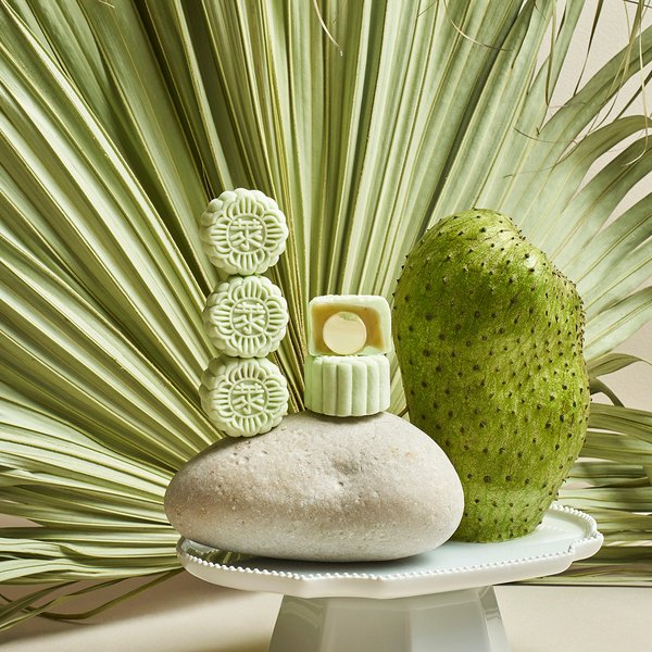 Soursop & Gin Truffle Snow-Skin Mooncake